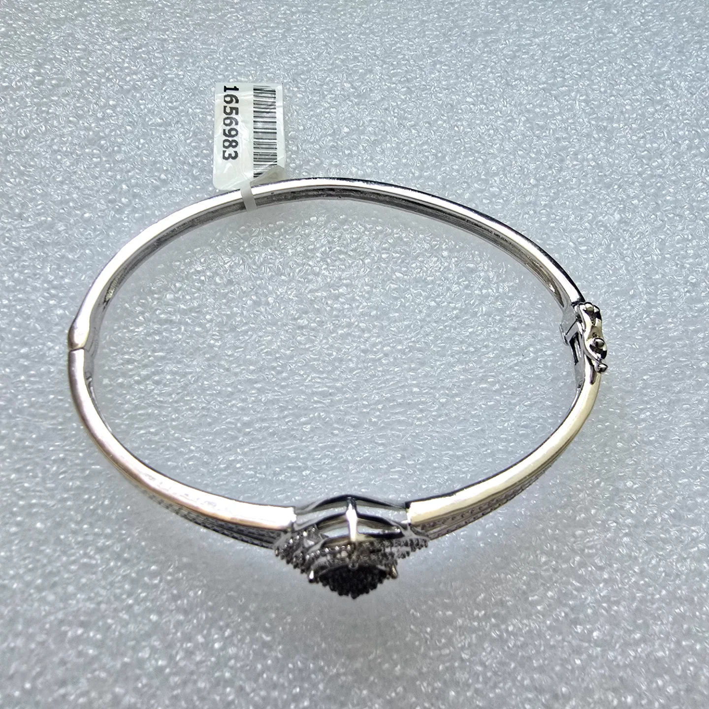 Brand new Silver plated Bracelet with small diamond stones - photo 4