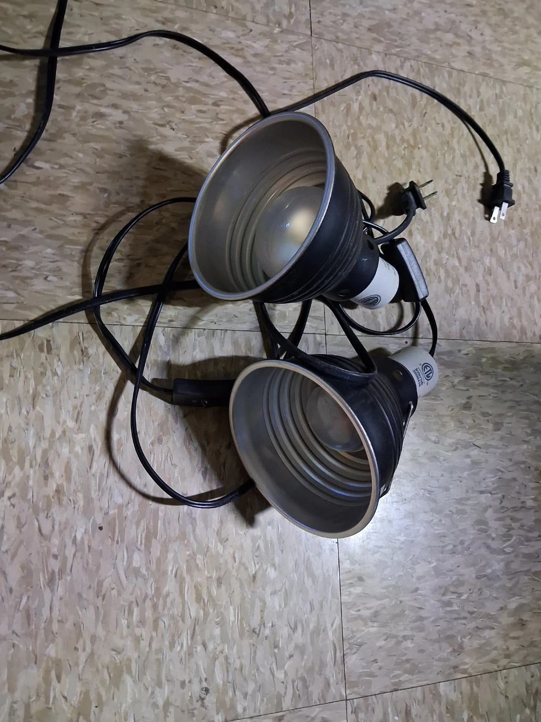 Reptile Terrarium Tank with Dual Clamp Lamp Lights - photo 2