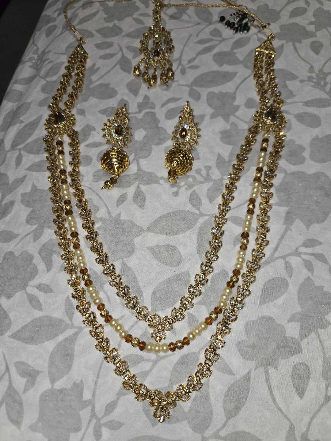 Gold Tone Necklace and Earring Set with Faux Pearls