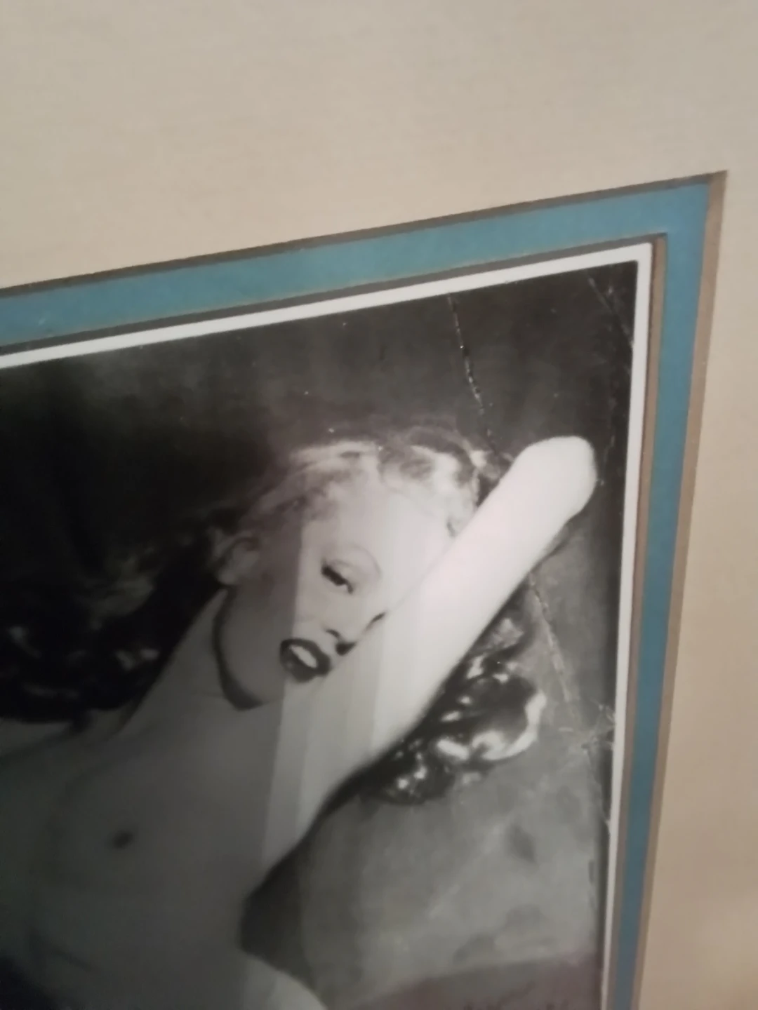 Framed Marilyn Monroe Black and White Photo - photo 4