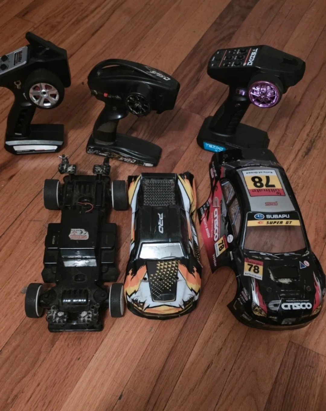 RC Cars and Controllers Lot PARTS ONLY