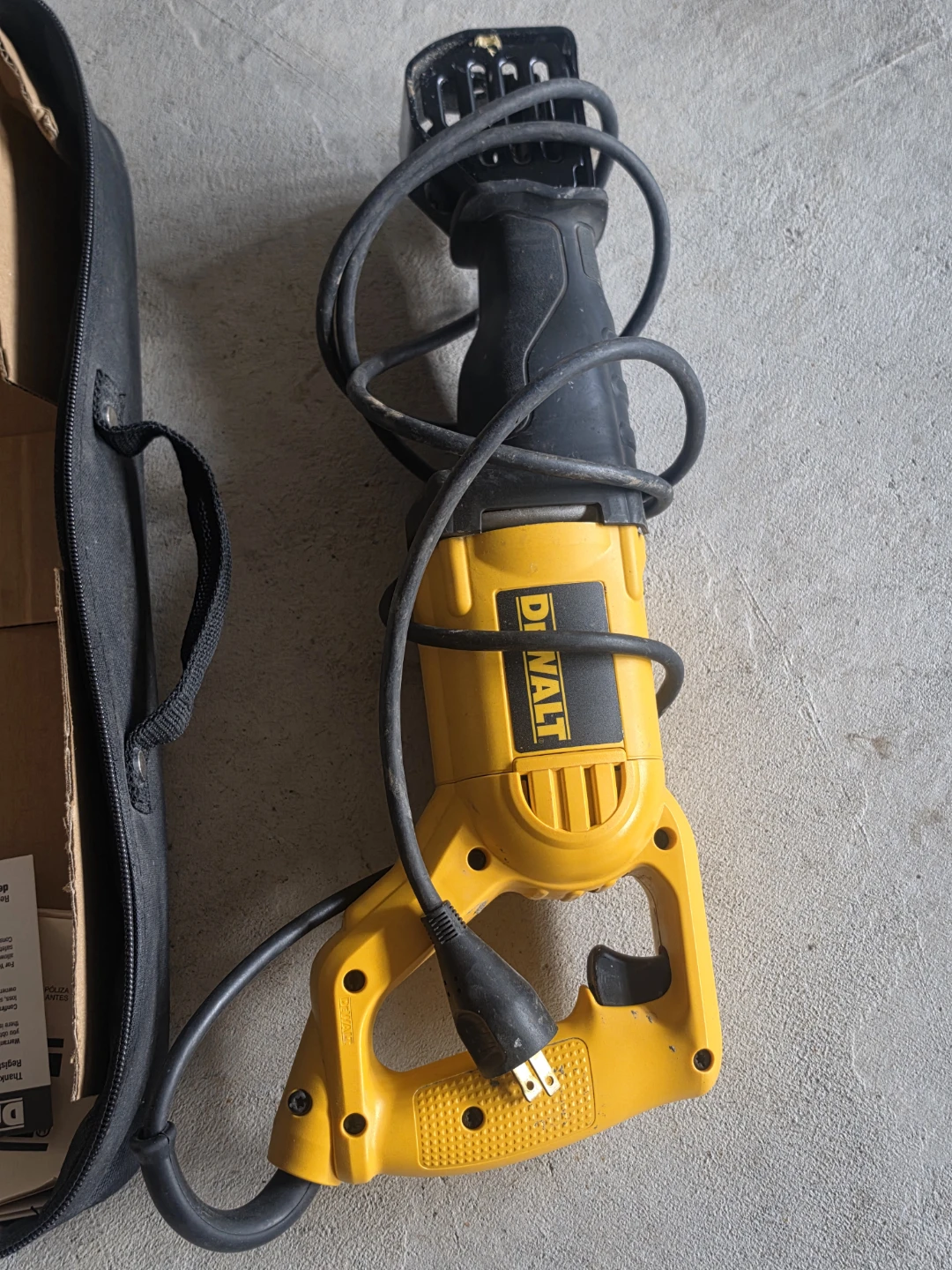 DEWALT DWE304 Reciprocating Saw with Case - photo 4