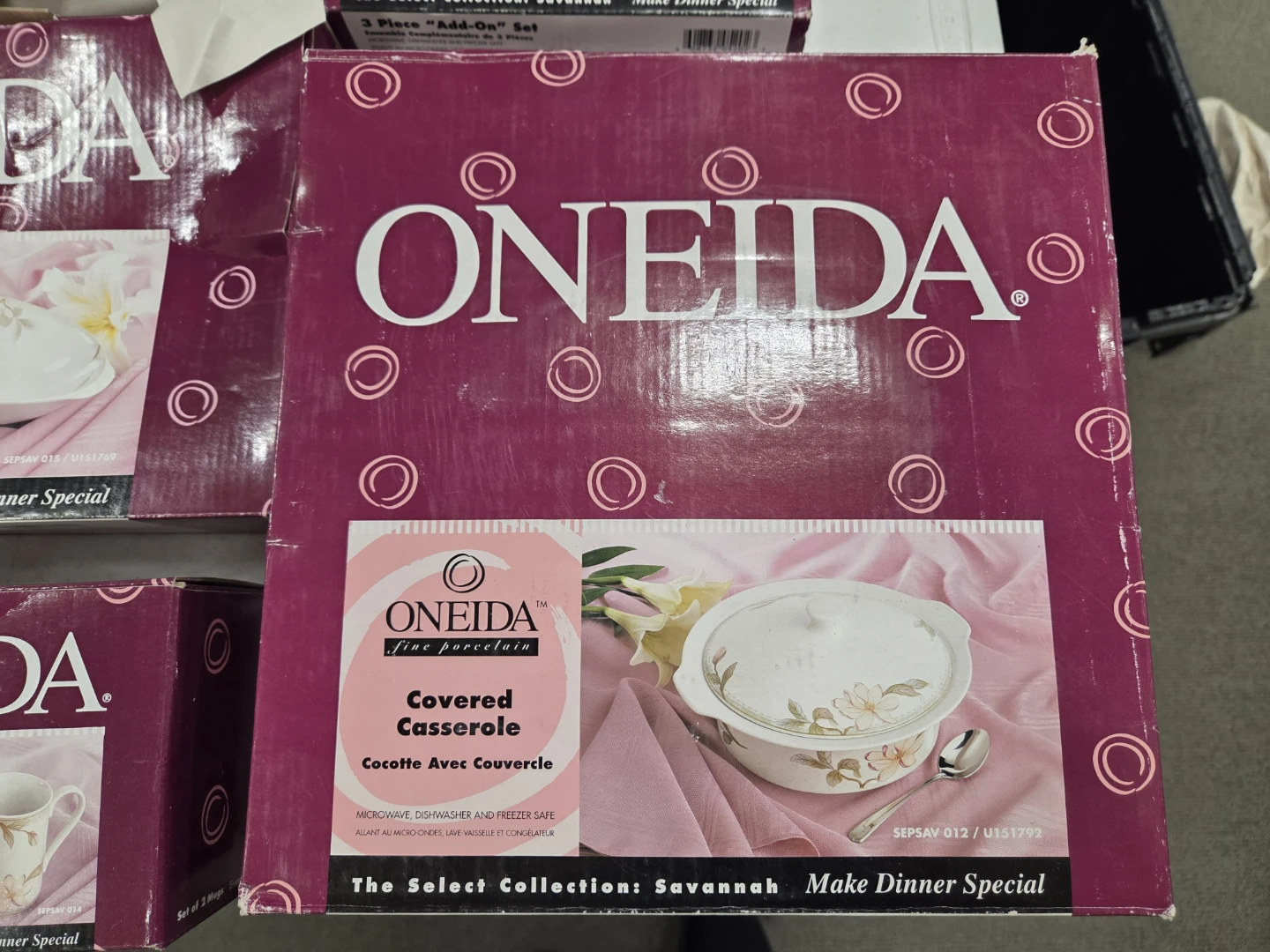 Oneida Covered Casserole Dish - Savannah Collection - photo 2