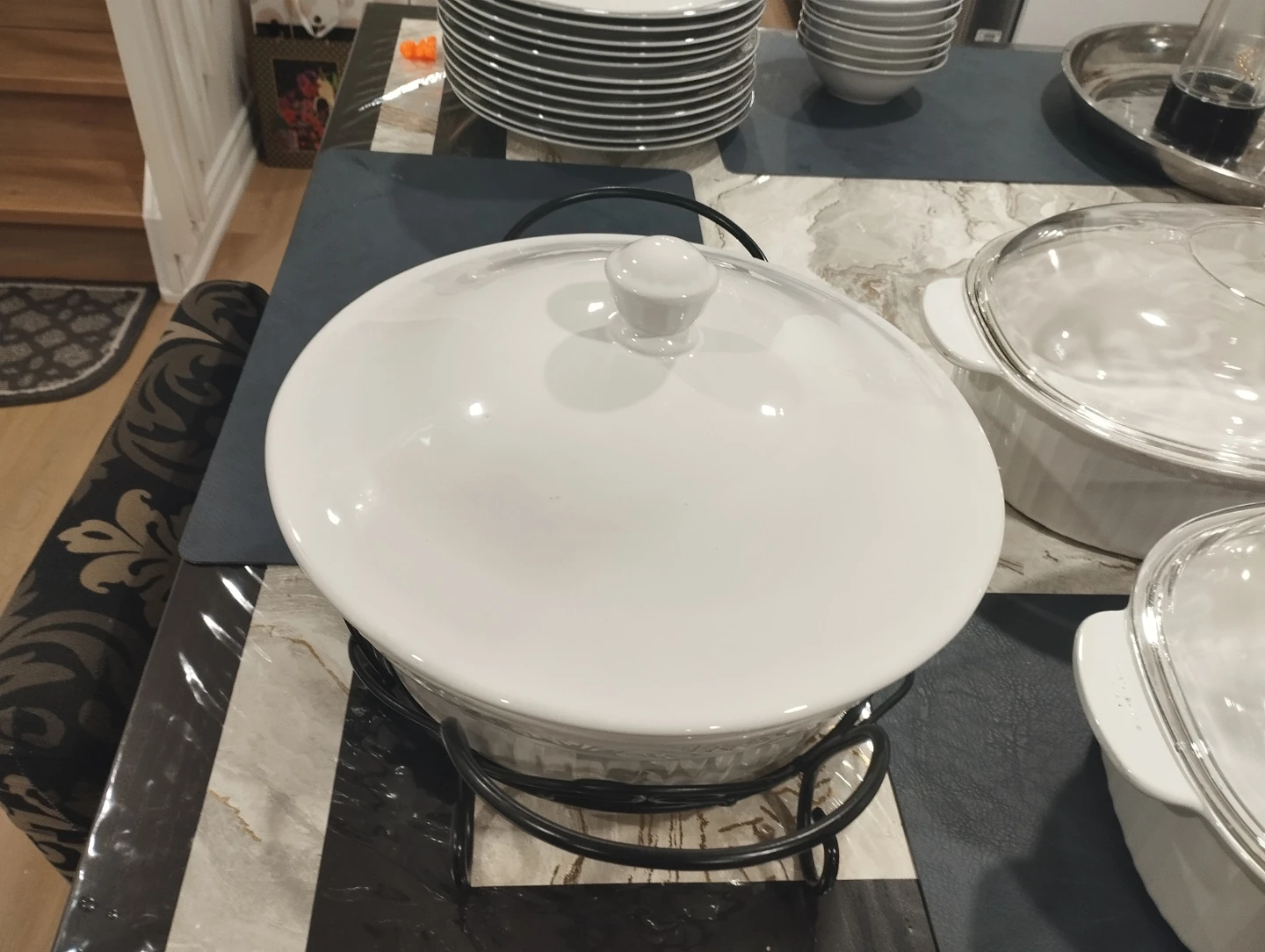 White Ceramic Casserole Dish with Stand - photo 3