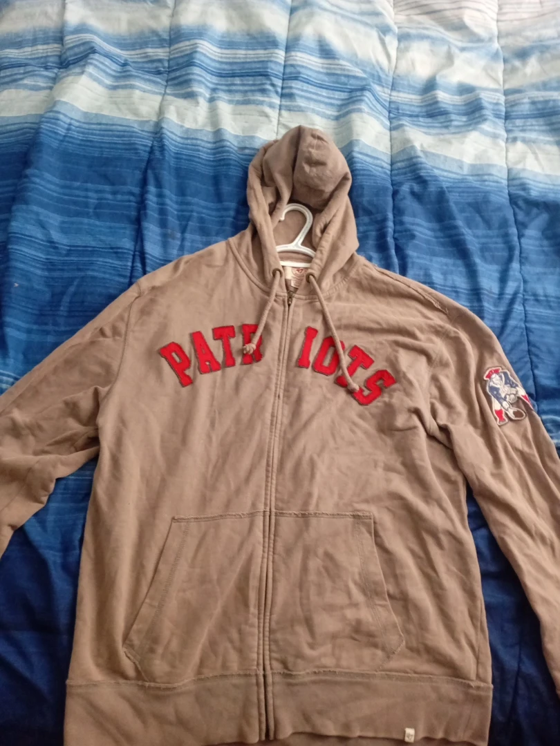 New England Patriots Zip-Up Hoodie