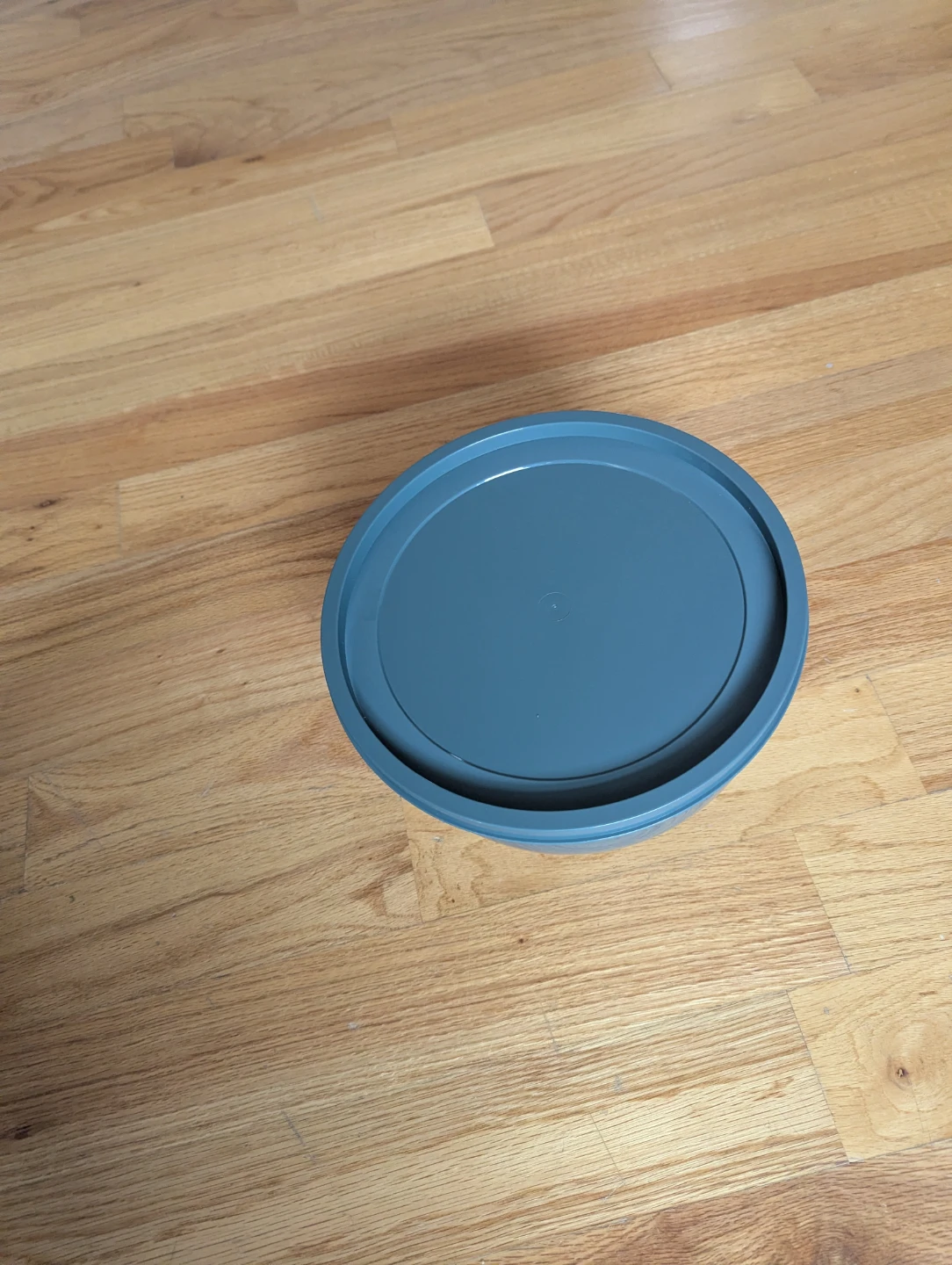 Set of 5 colorful nesting bowls with lids - photo 2