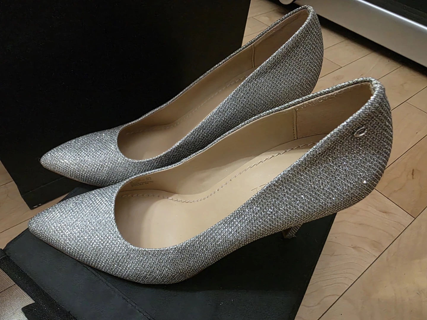 Coach Addie Silver Glitter Heels Size 9 $80 obo - photo 4