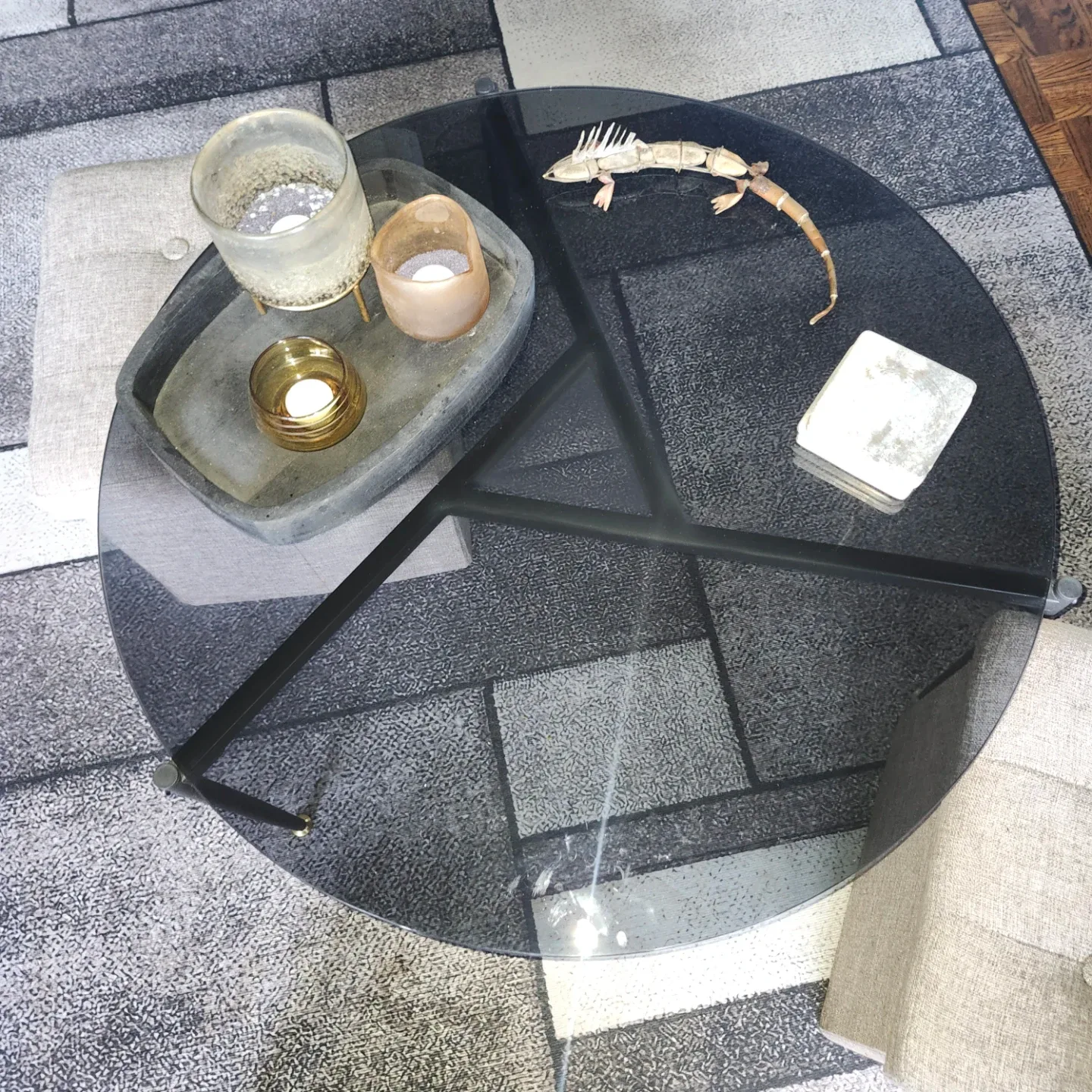 Round Glass Coffee Table - photo 2