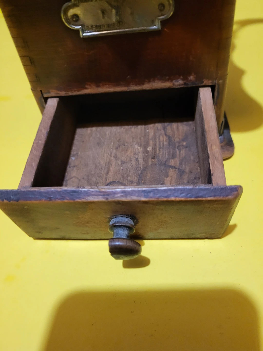 Antique P. & D. Coffee Grinder - photo 3