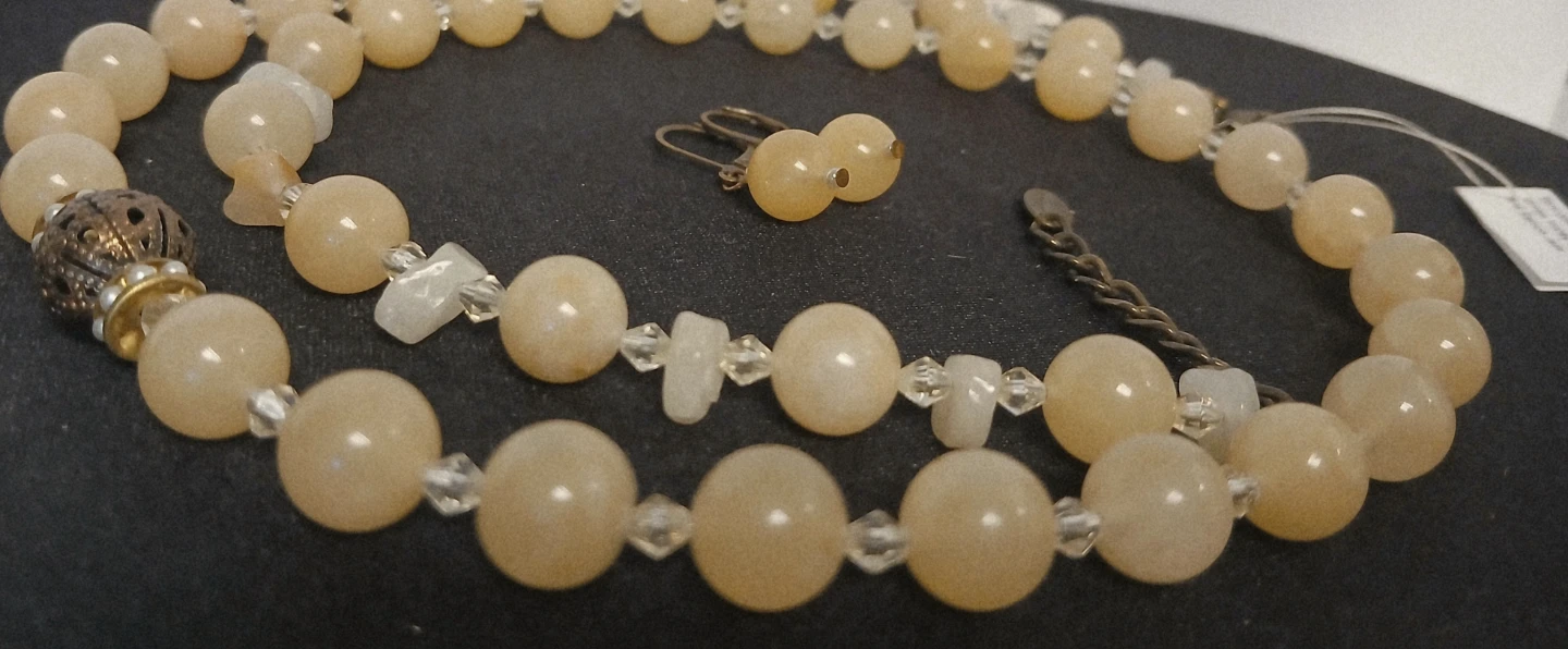 Semi-precious Honey Jade Necklace and Earring Set - photo 2