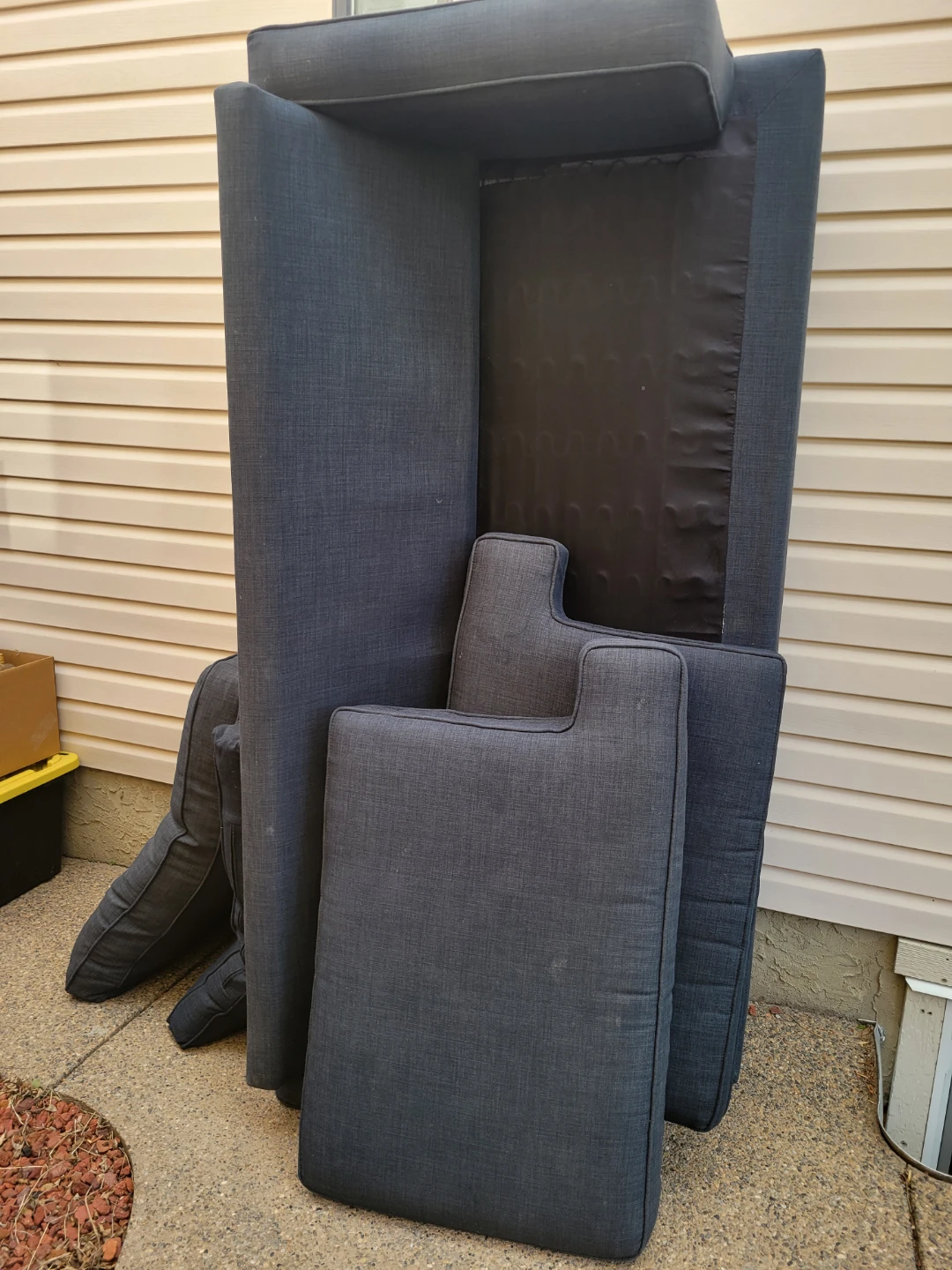 Couch - photo 2