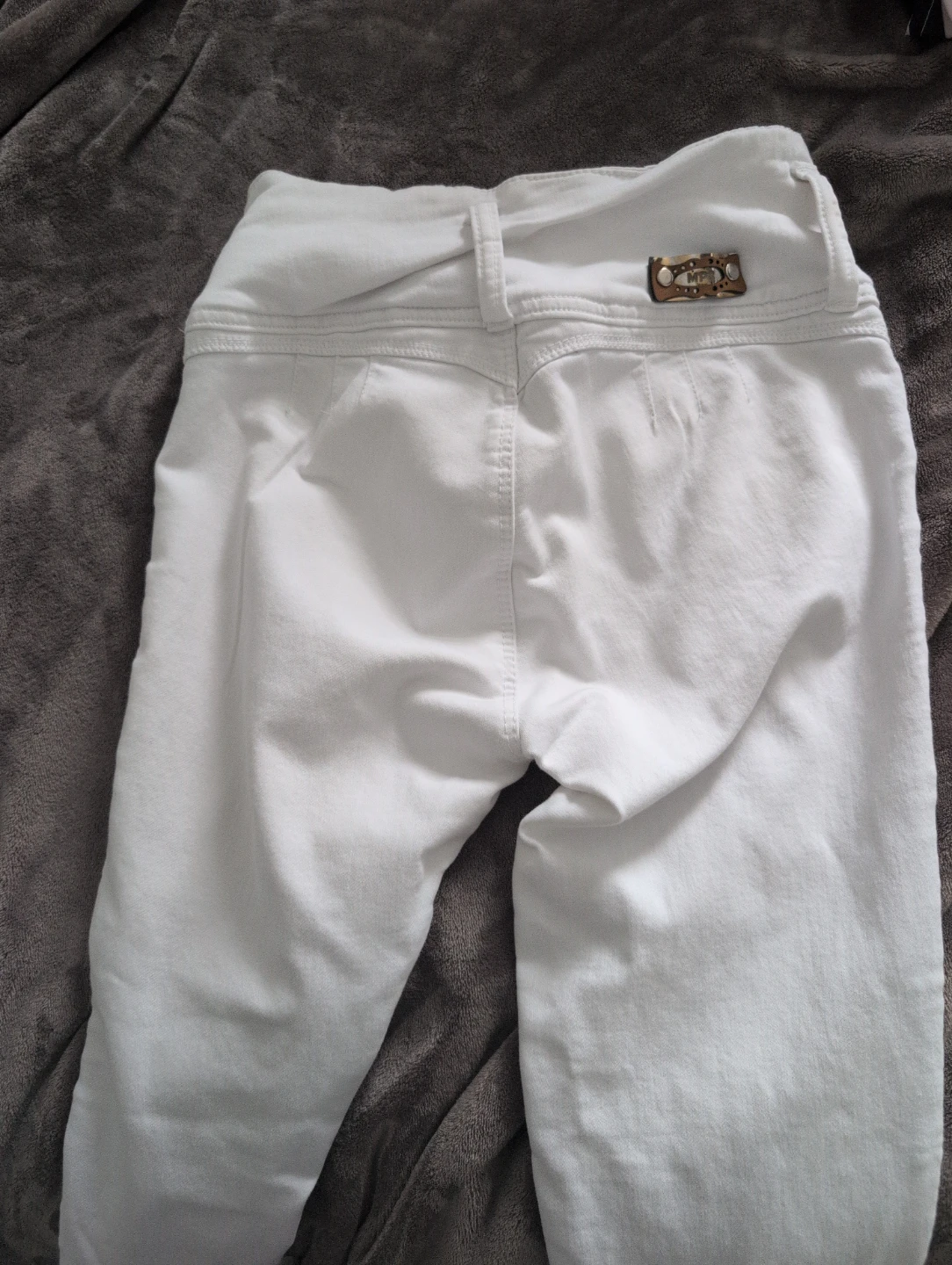 White distressed Colombian butt lifting skinny jeans - photo 3