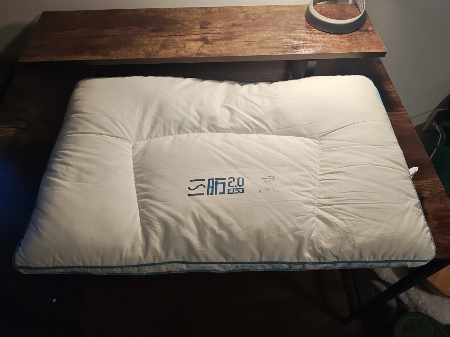 Assortment of 7 Bed Pillows (all must go) - photo 4