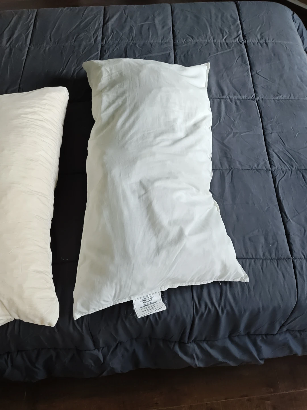 Assortment of 7 Bed Pillows (all must go) - photo 5