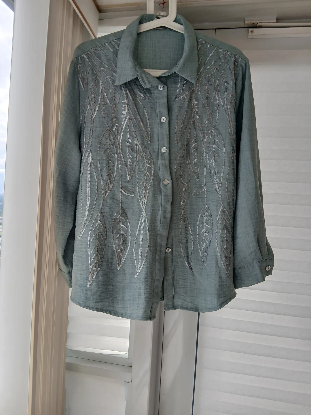 Women's Sequined Leaf Print Shirt and Pants Set - photo 2