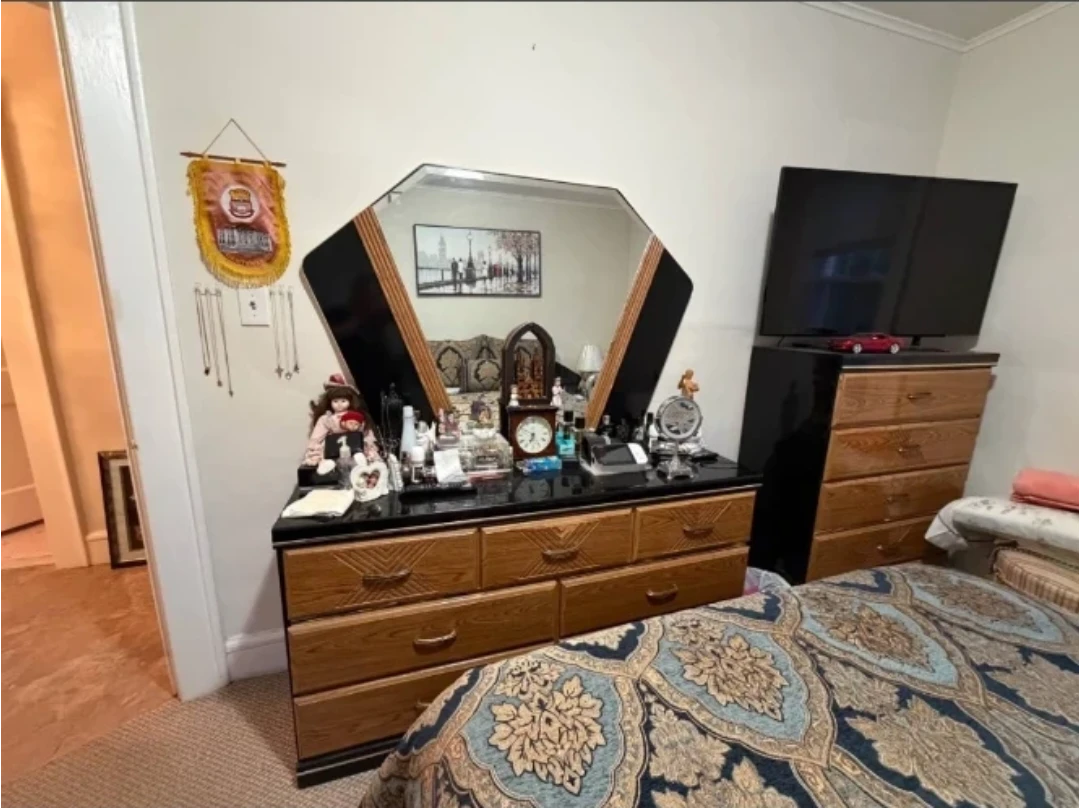 Vintage Wooden Dresser with Mirror - photo 3
