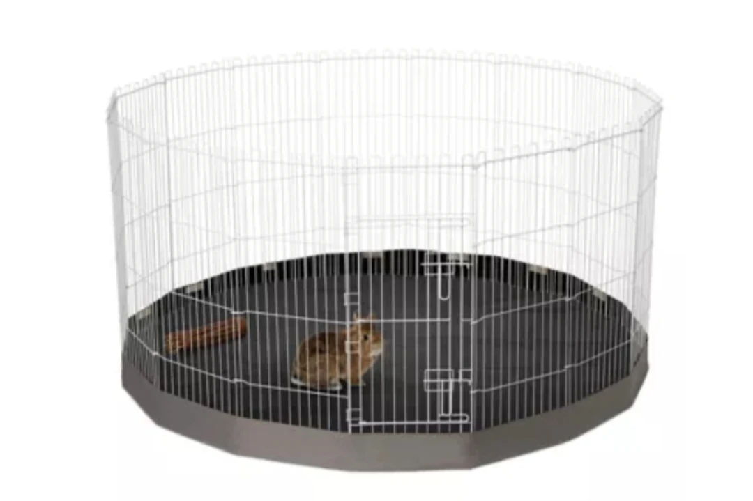 Full Cheeks 58" Wide Play & Exercise Pen with Liner