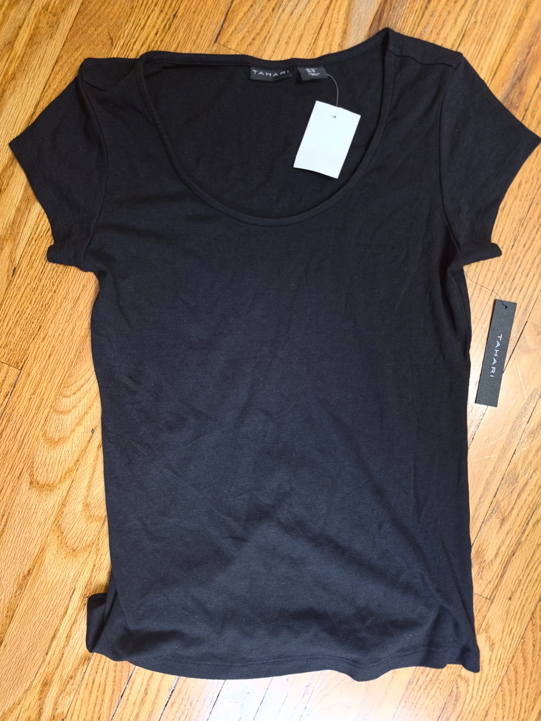 Tahari Black T-Shirt - M ( New)