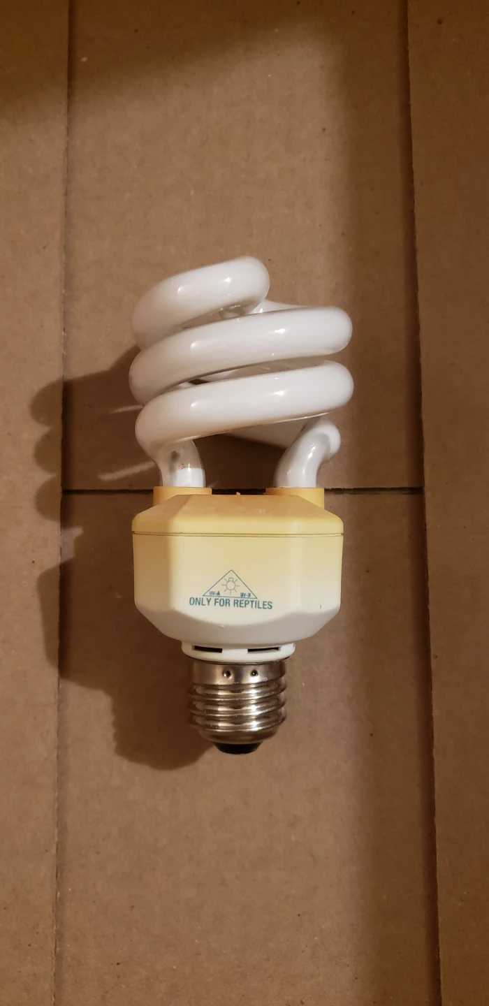 ⚽ Zilla 25 Watt Tropical CFL Bulb for Reptiles - photo 2
