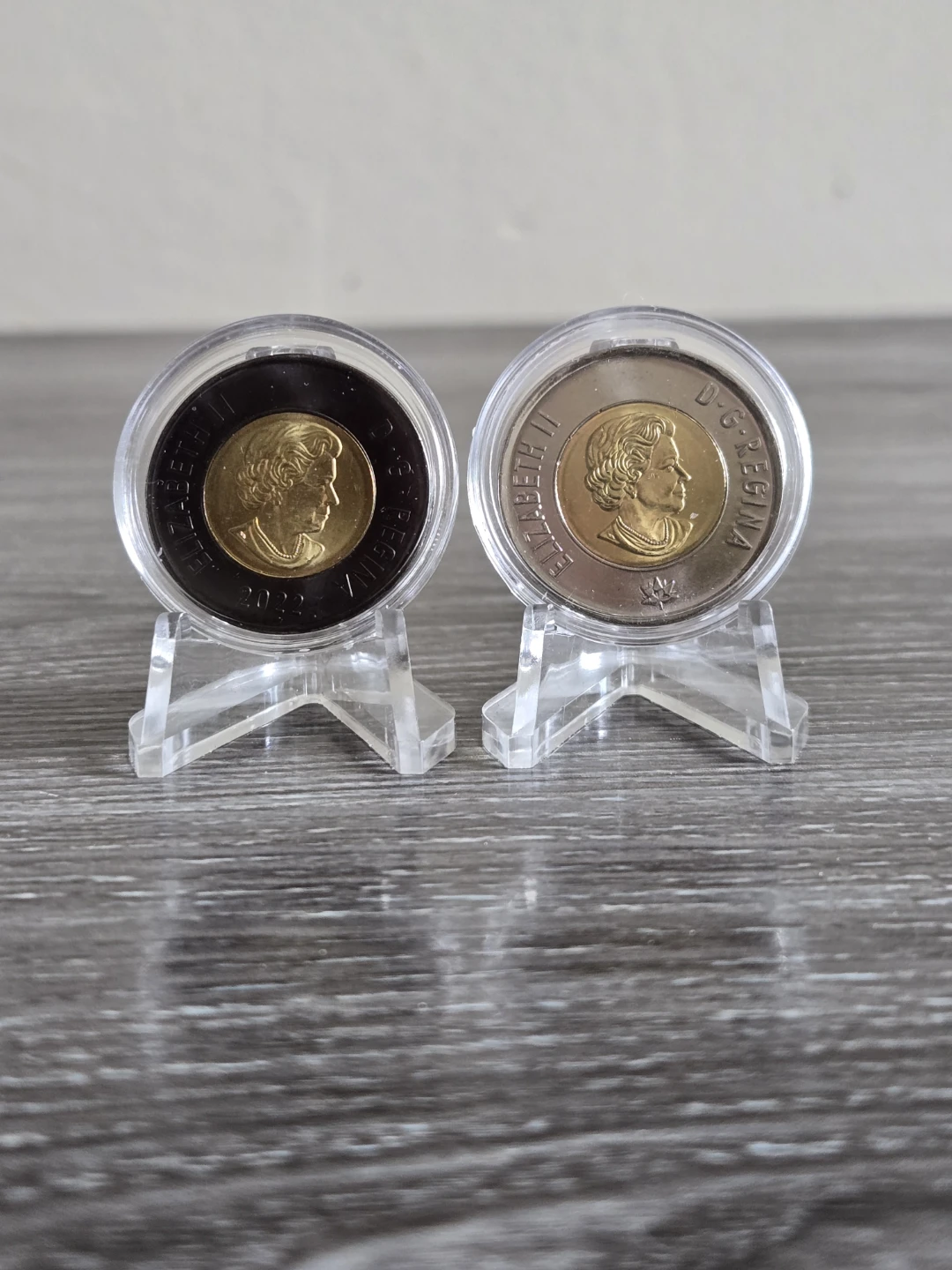 2017 Canada $2 Two Dollar Coins (Two) - photo 2