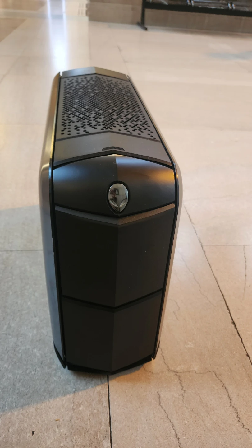 ALIENWARE AURORA DESKTOP PC