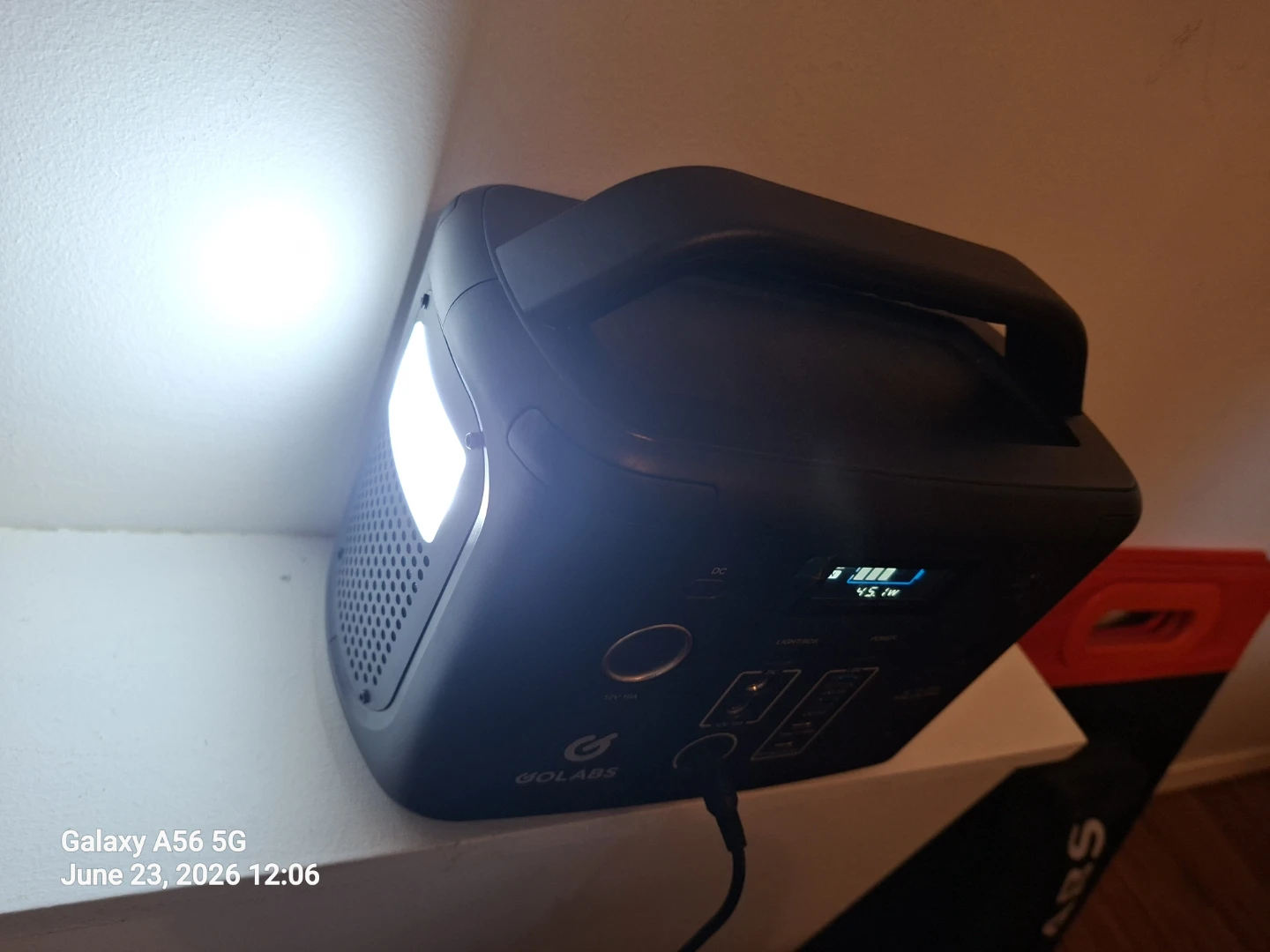 GOLABS Portable Power Station 1200 - photo 3