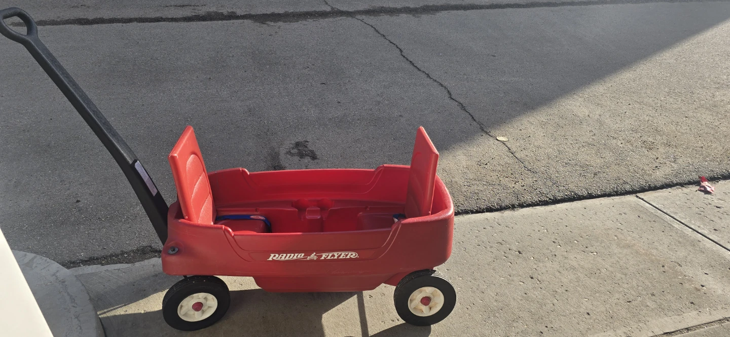 Radio Flyer Red Wagon