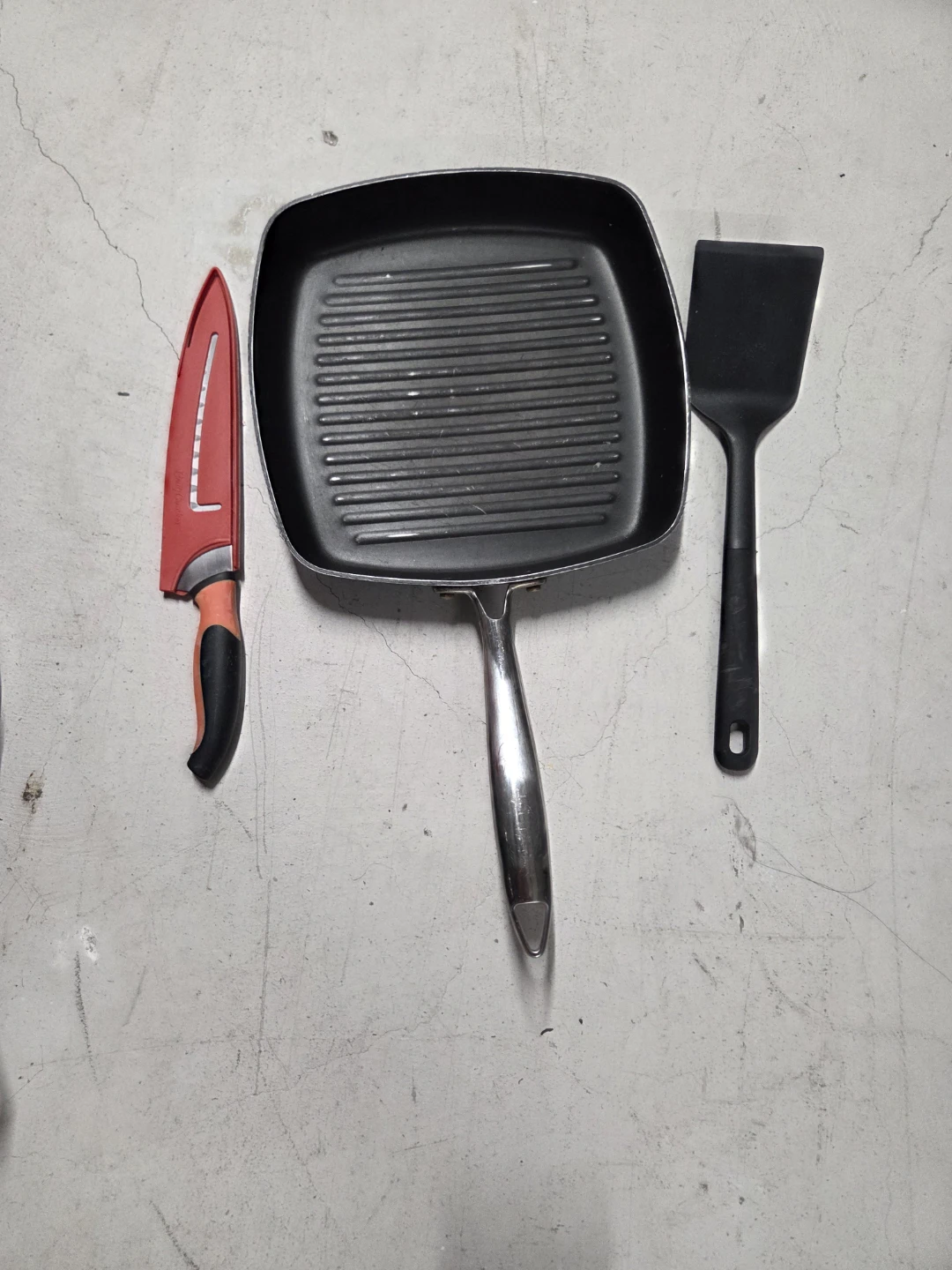 Grill Pan, Spatula & Knife Set