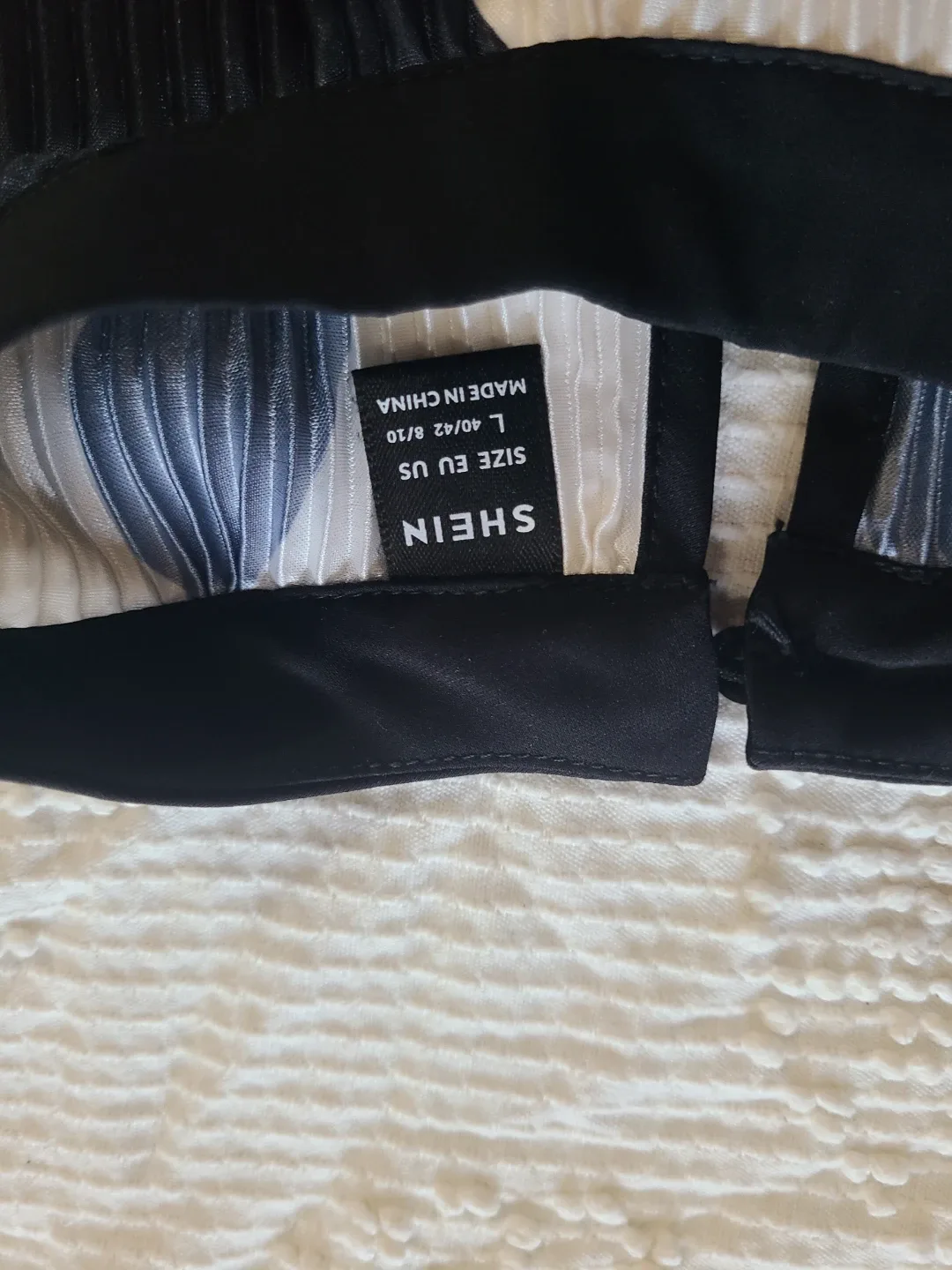 Black & White Pleated Top - Size L - photo 3