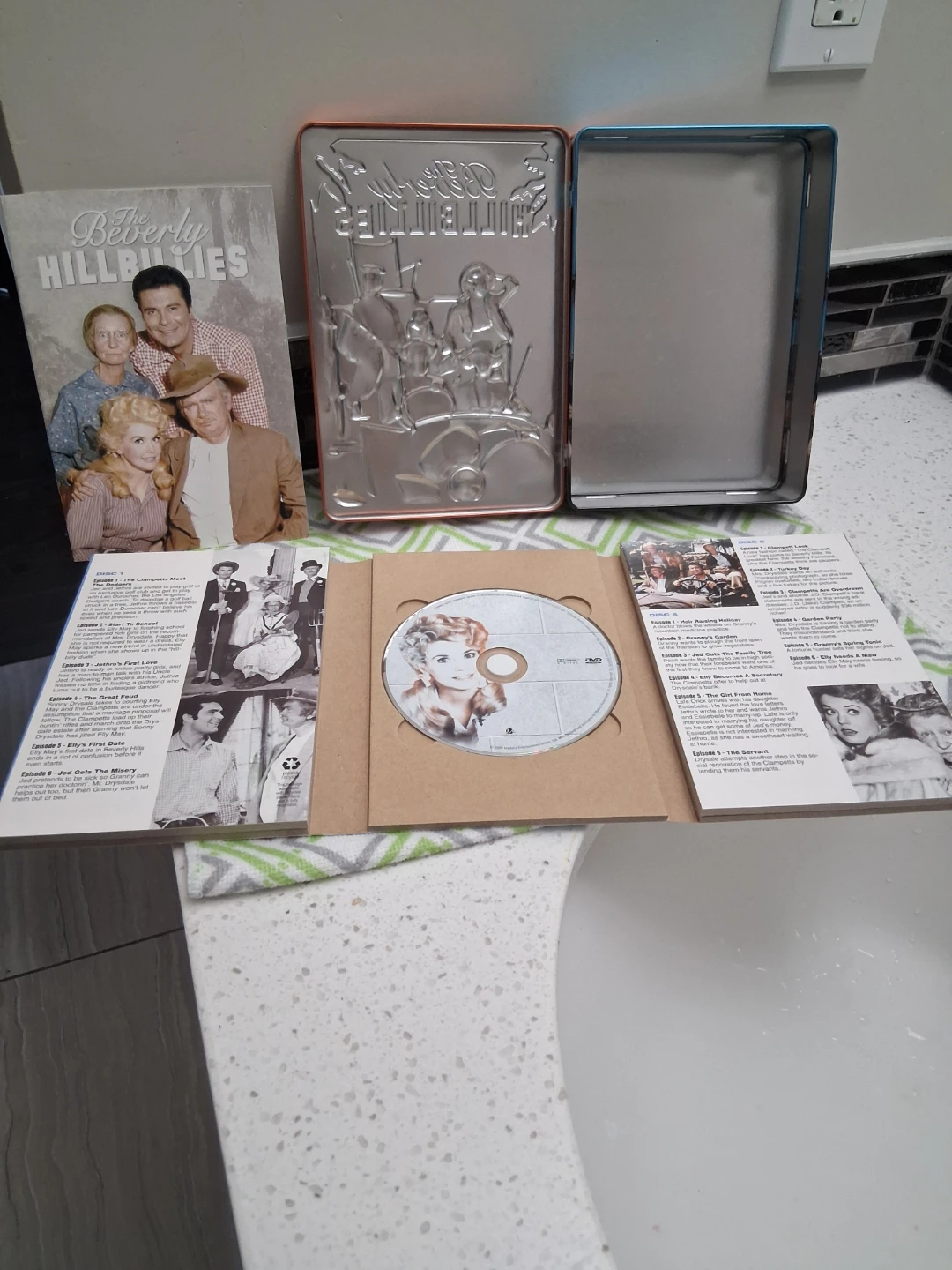 The Beverly Hillbillies Collector's Edition DVD Set - photo 3