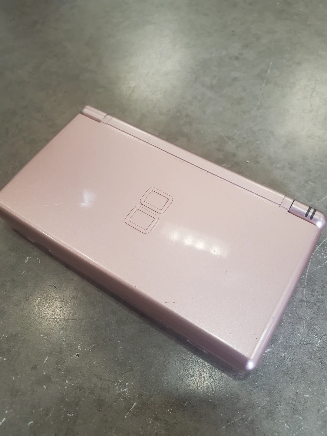 Nintendo DS Lite in Metallic Rose