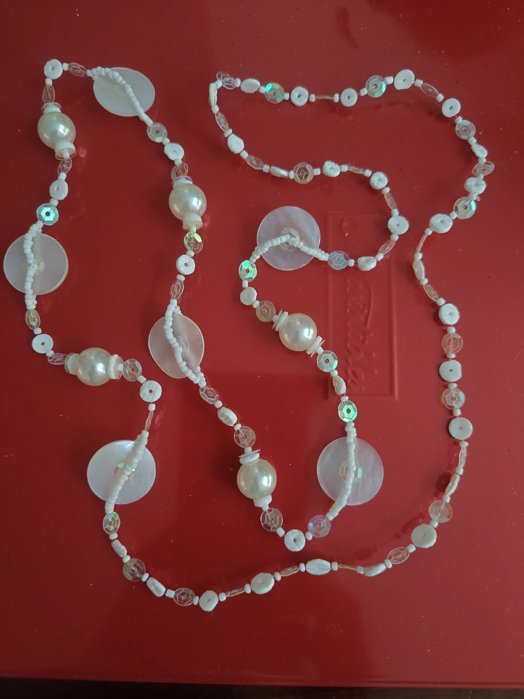 White Beaded Necklace with Mother-of-Pearl Accents