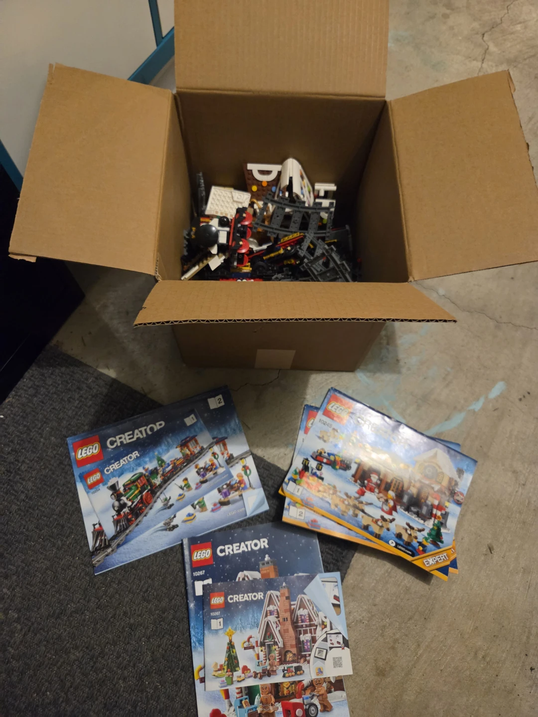 3 Christmas LEGO sets