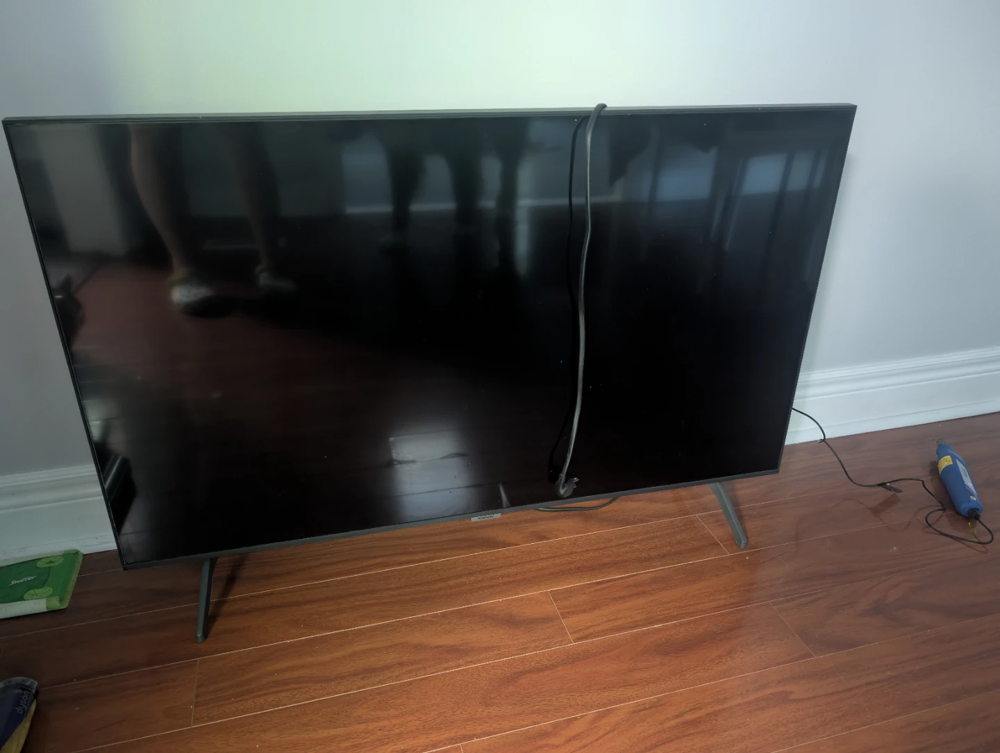 Samsung 43-inch Smart TV - photo 2