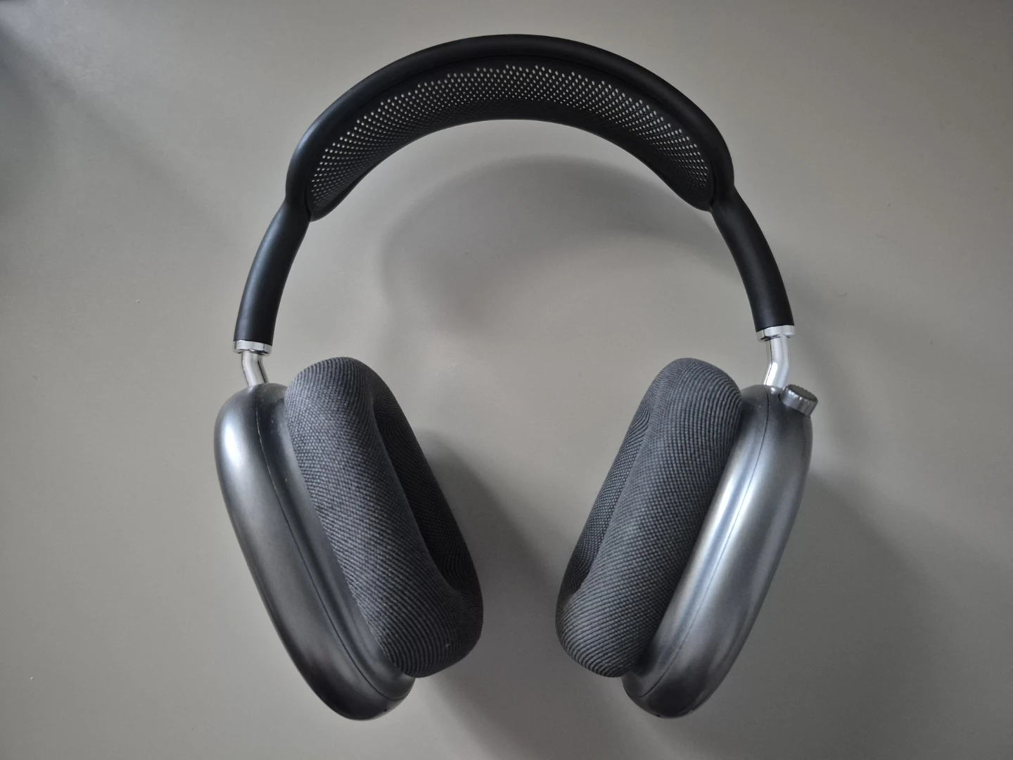 Headphone -apple airpod max?