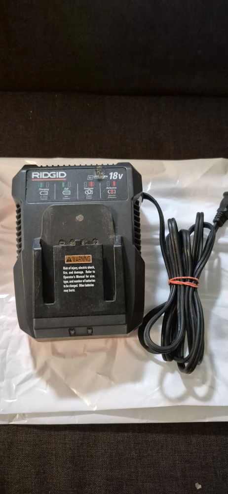 RIDGID 18V Battery Charger