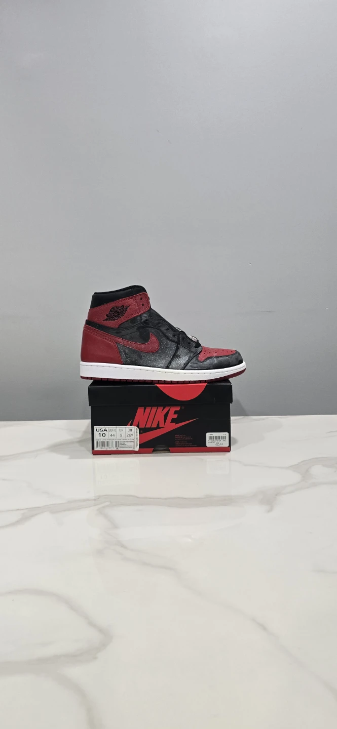 Air Jordan 1 Bred size 10