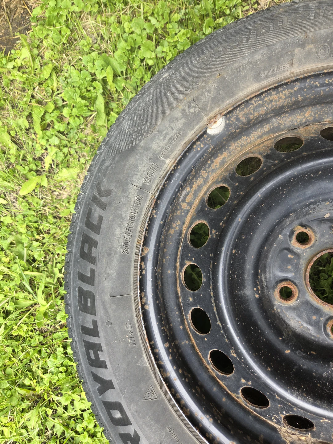 Tire - photo 2