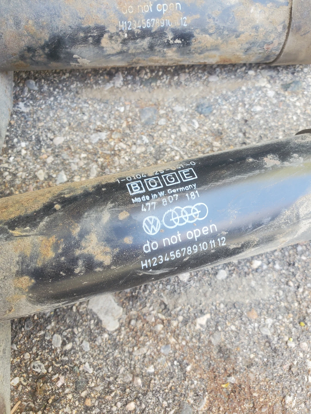 Porsche 944 bumper mounts/shocks - photo 2