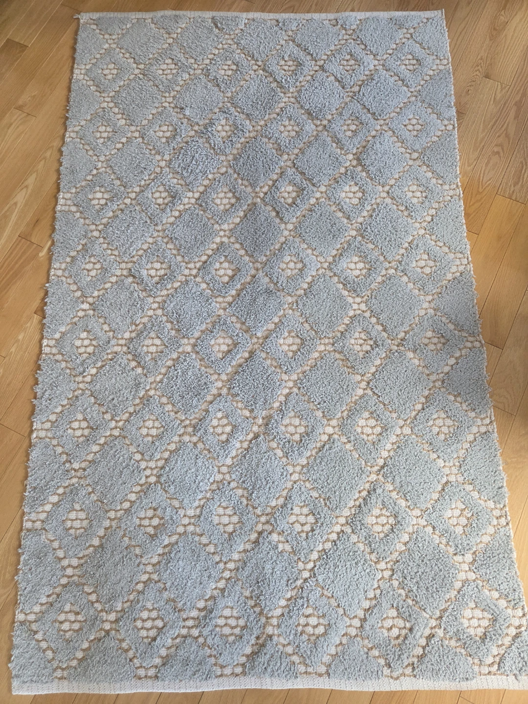 Pier 1 Imports Rug  Beautiful Textured Diamond Pattern