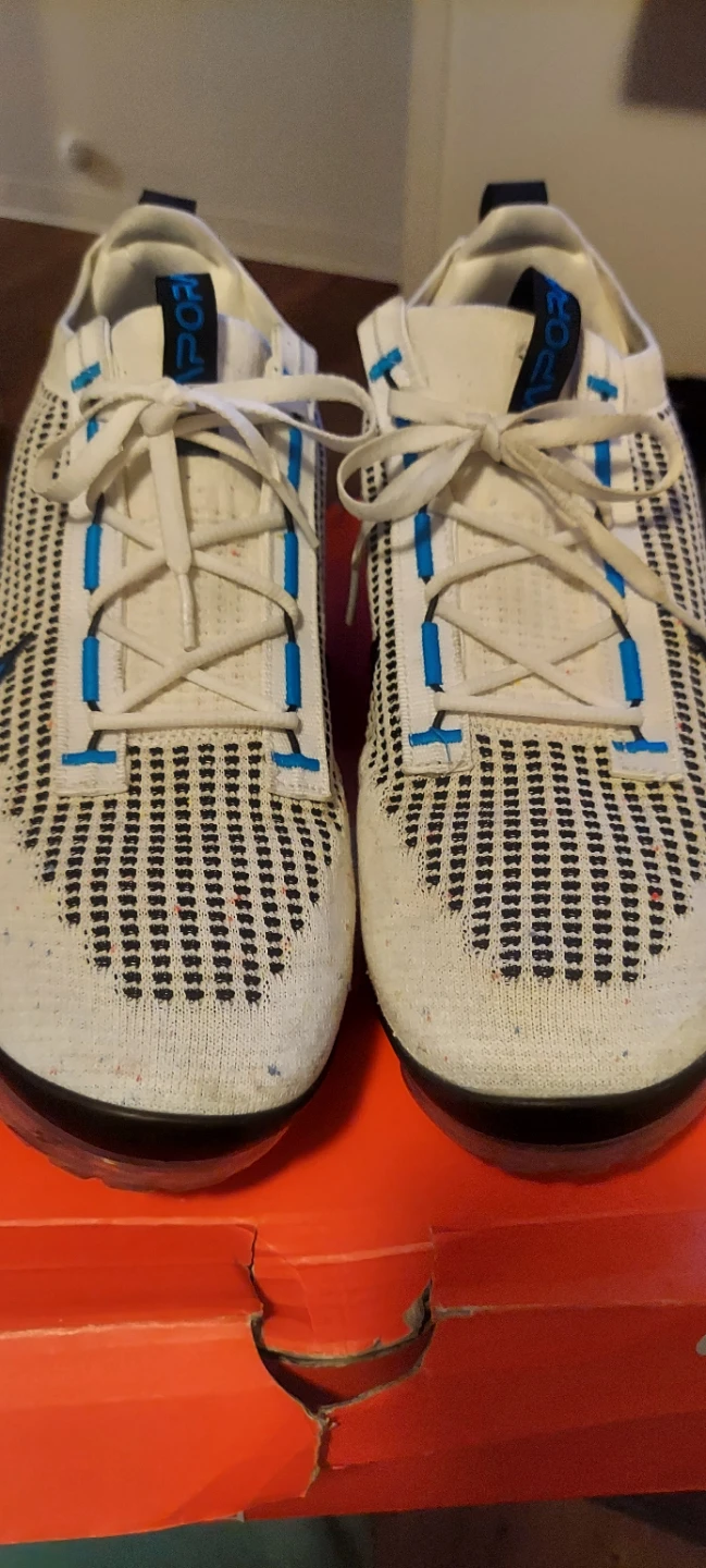 Nike Air VaporMax 2021 Flyknit Sneakers