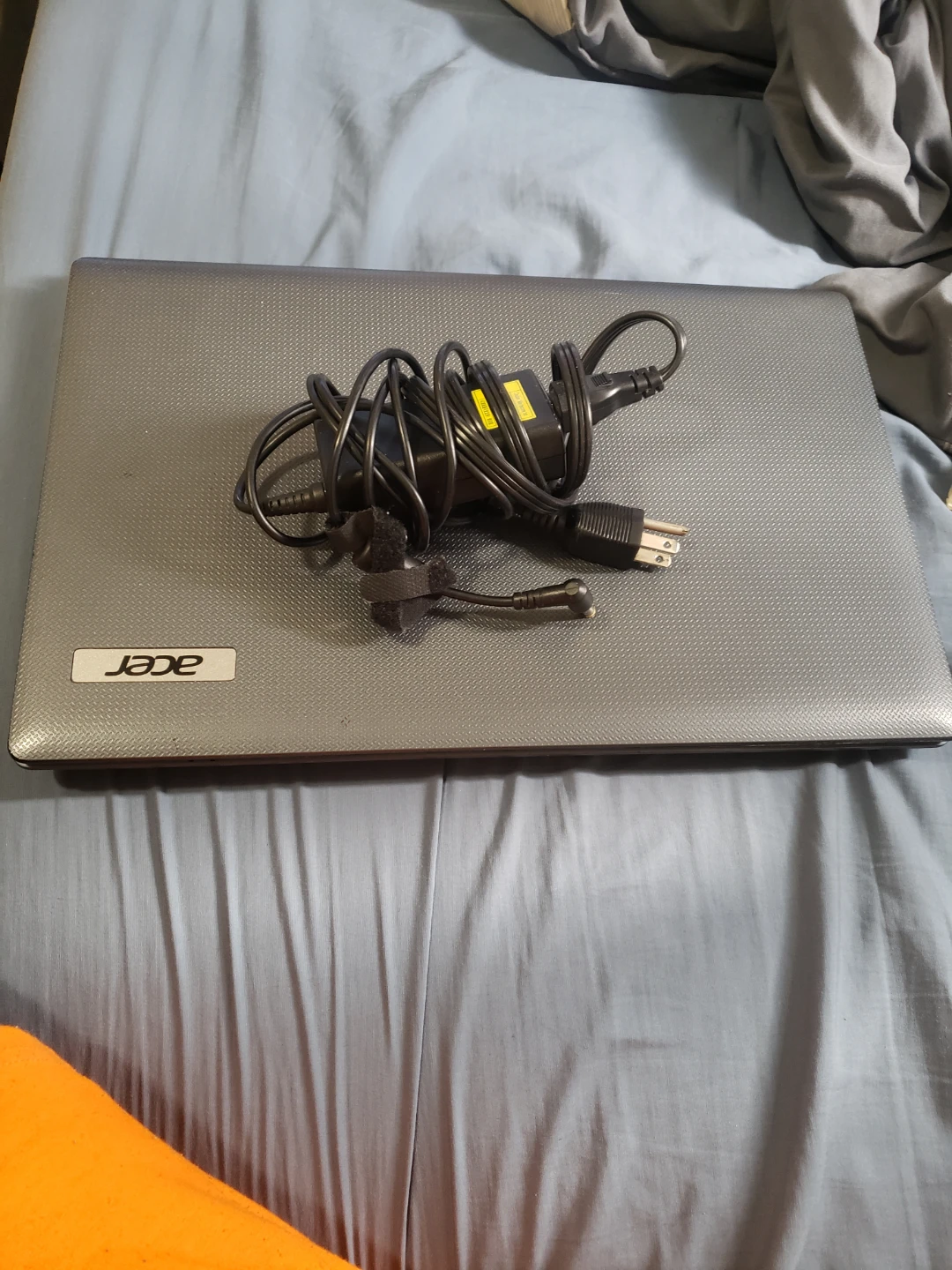 Acer Laptop with Charger - photo 2