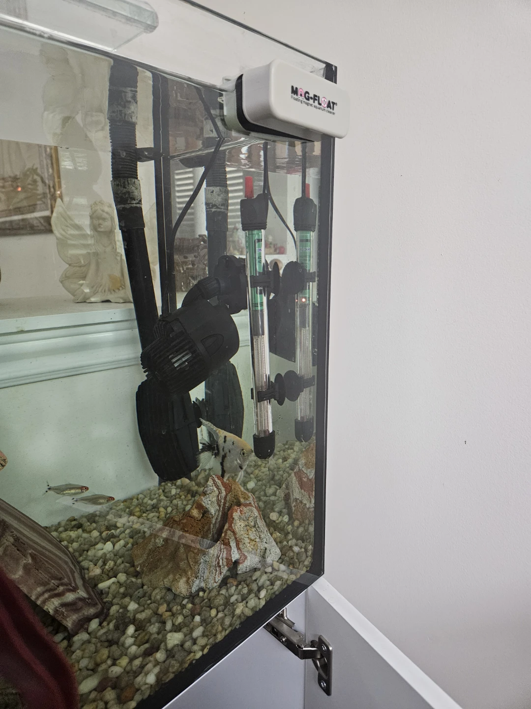 Aquarium Shipwreck Decoration with Filter