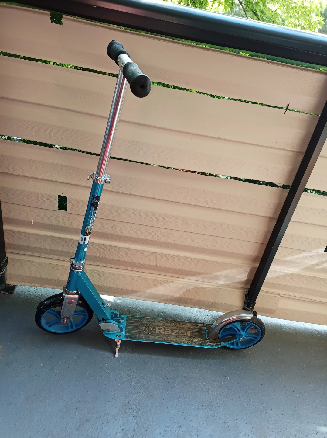 Razor A5 Lux kick scooter⚽
