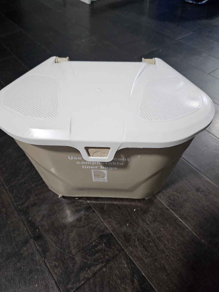 Compost Bin with Lid - Durham Region - photo 3