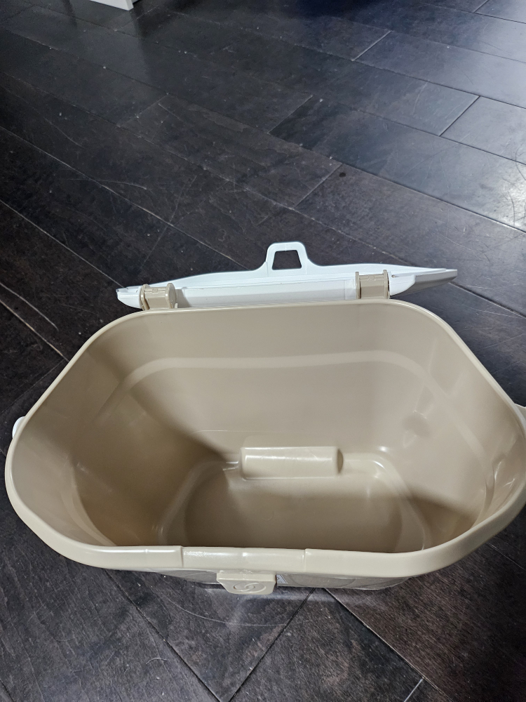 Compost Bin with Lid - Durham Region - photo 4
