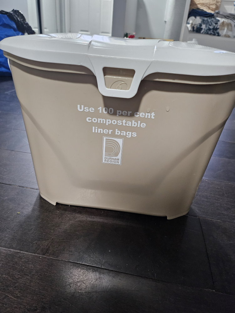 Compost Bin with Lid - Durham Region - photo 5
