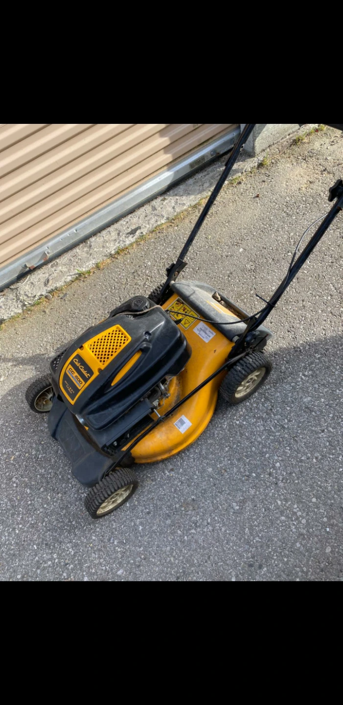 Lawn mower Cadet