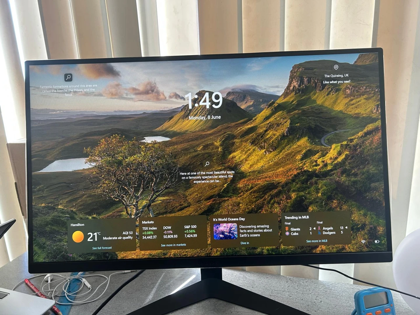 LG UltraGear 27GQ40W-B Gaming Monitor - photo 2