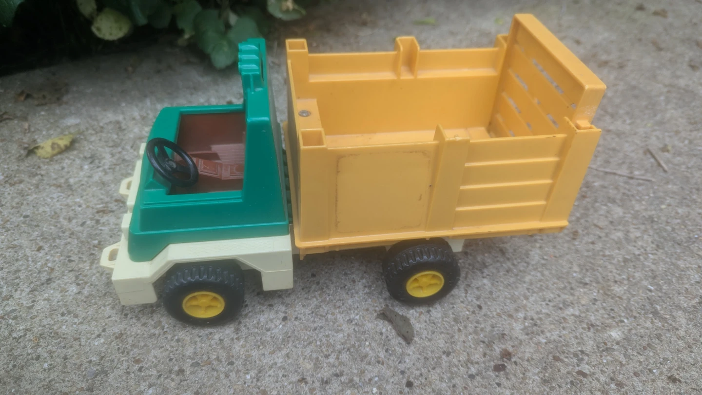Fisher price vintage Farmer truck 1979 Green Yellow